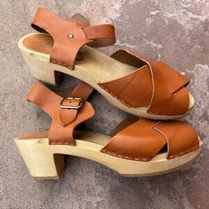 BRYR Emma Crossover clog sandals